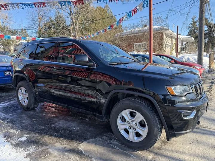 Jeep Grand cherokee Laredo 4X4 NO RUST!! NEW TIRES!!, снимка 3 - Автомобили и джипове - 54080393