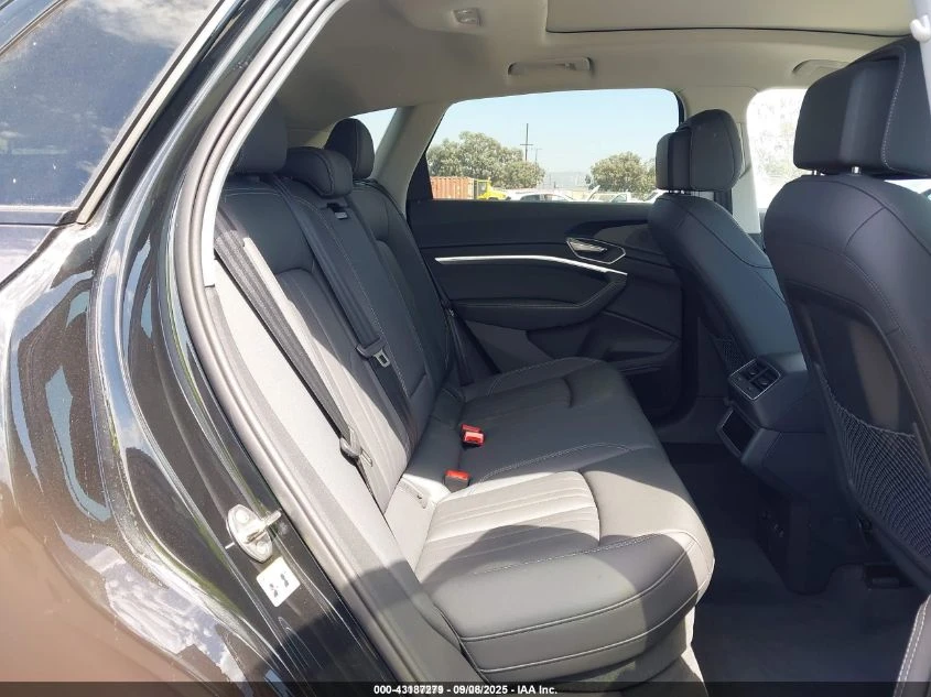 Audi Q8 E-TRON PREMIUM QUATTRO | Mobile.bg   6