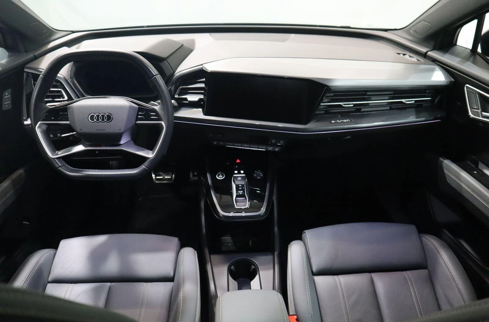 Audi Q4 50 E-TRON QUATTRO S-LINE MATRIX-LED CAM PANORAMA - изображение 6