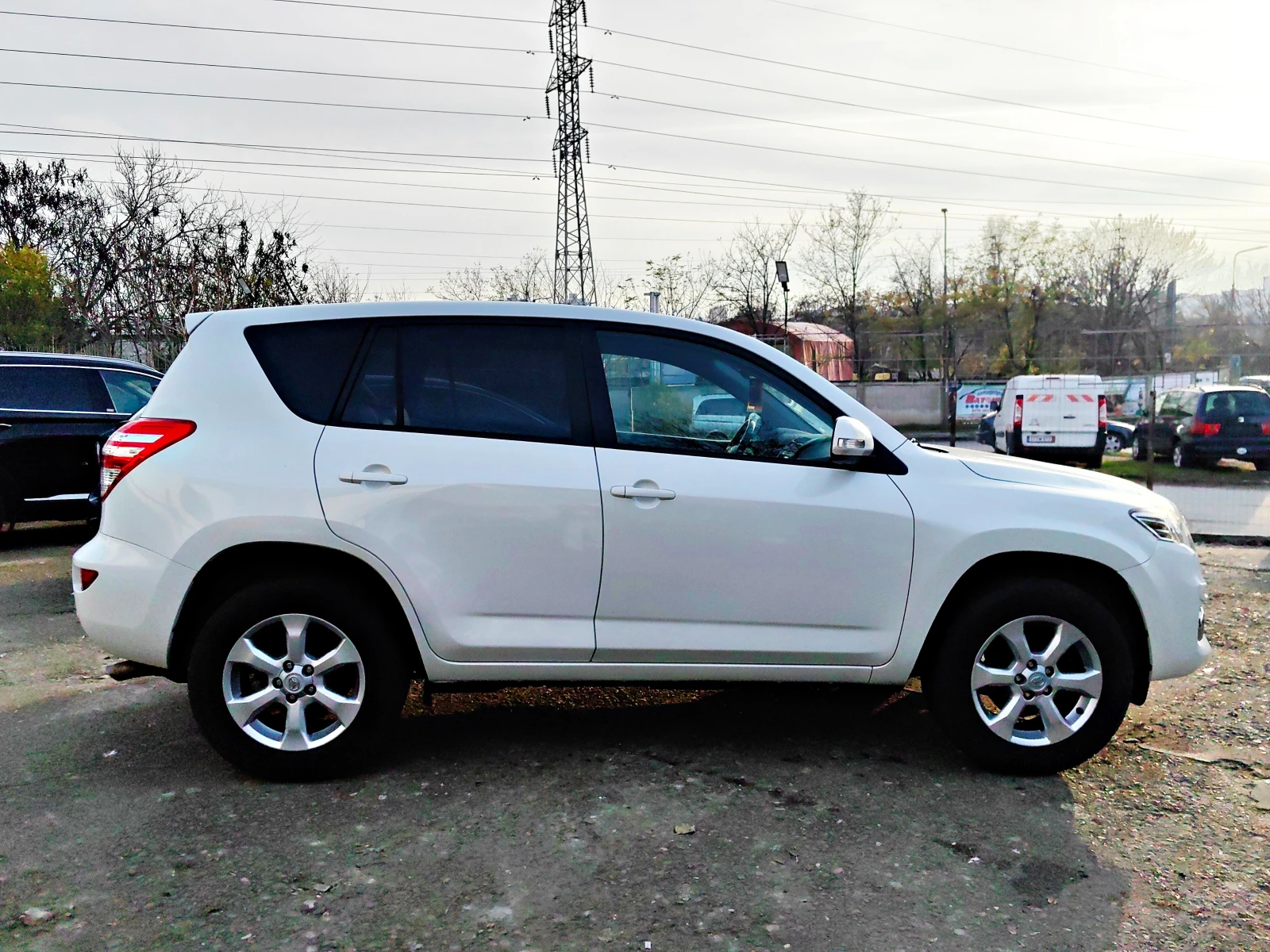 Toyota Rav4 2.0!152к.с.!ШВЕЙЦАРИЯ!!КОЖА!!НАВИ!4Х4! - изображение 6