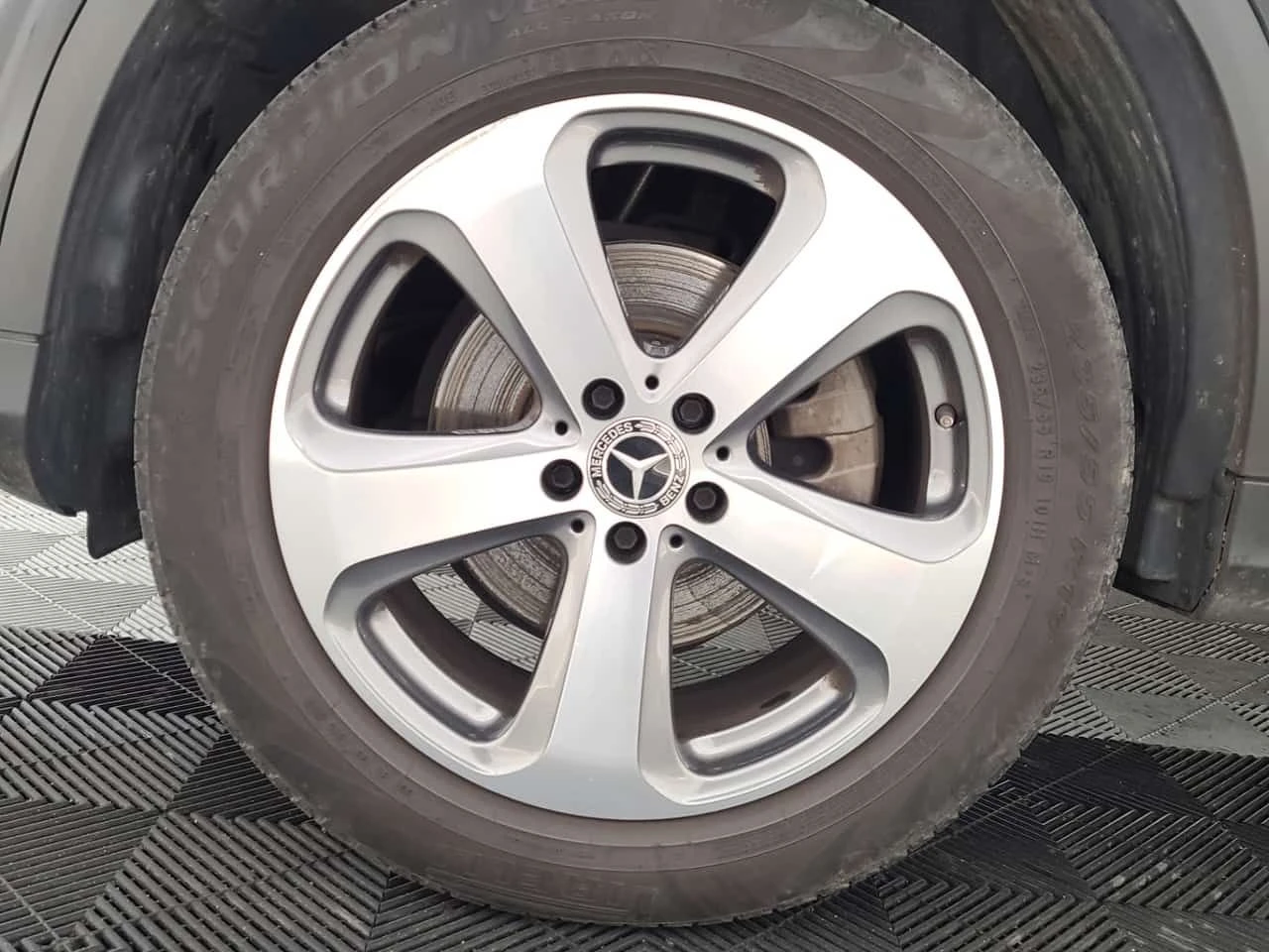 Mercedes-Benz GLC 300 /DISTRONIC/360/CARFAX/NAVI/PANO, снимка 17 - Автомобили и джипове - 53953942