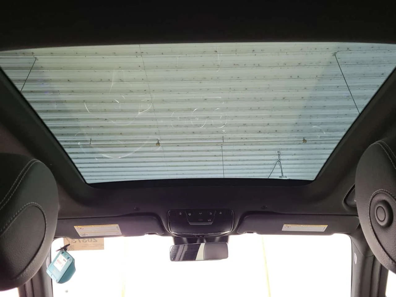 Mercedes-Benz GLC 300 /DISTRONIC/360/CARFAX/NAVI/PANO, снимка 13 - Автомобили и джипове - 53953942