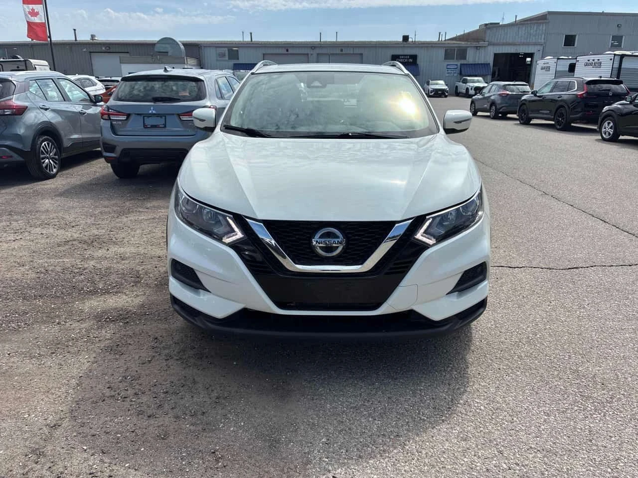 Nissan Qashqai AWD CVT/CARFAX/ВТОРИ ГУМИ/ПОДГРЕВИ, снимка 6 - Автомобили и джипове - 54123009
