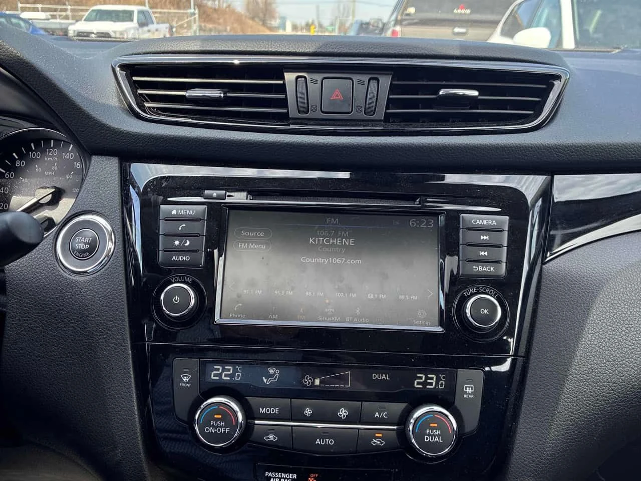 Nissan Qashqai AWD CVT/CARFAX/ВТОРИ ГУМИ/ПОДГРЕВИ, снимка 9 - Автомобили и джипове - 54123009