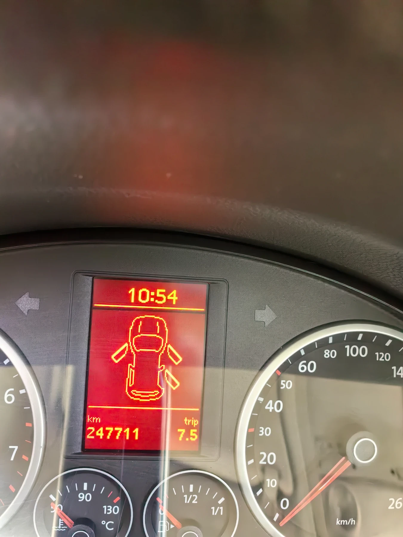 VW Tiguan 4X4, снимка 9 - Автомобили и джипове - 54527229