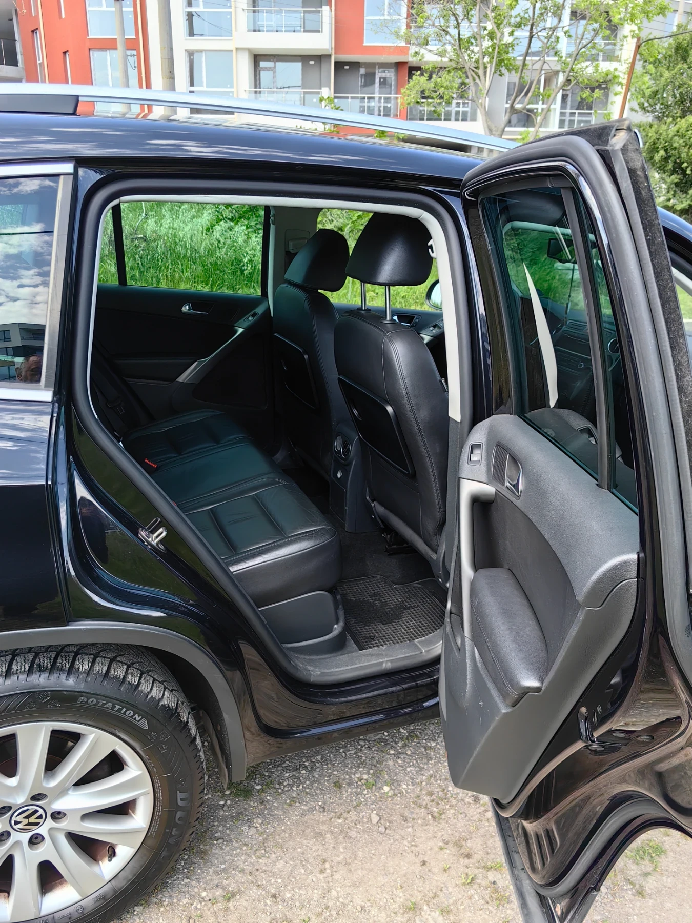 VW Tiguan 4X4, снимка 7 - Автомобили и джипове - 54527229