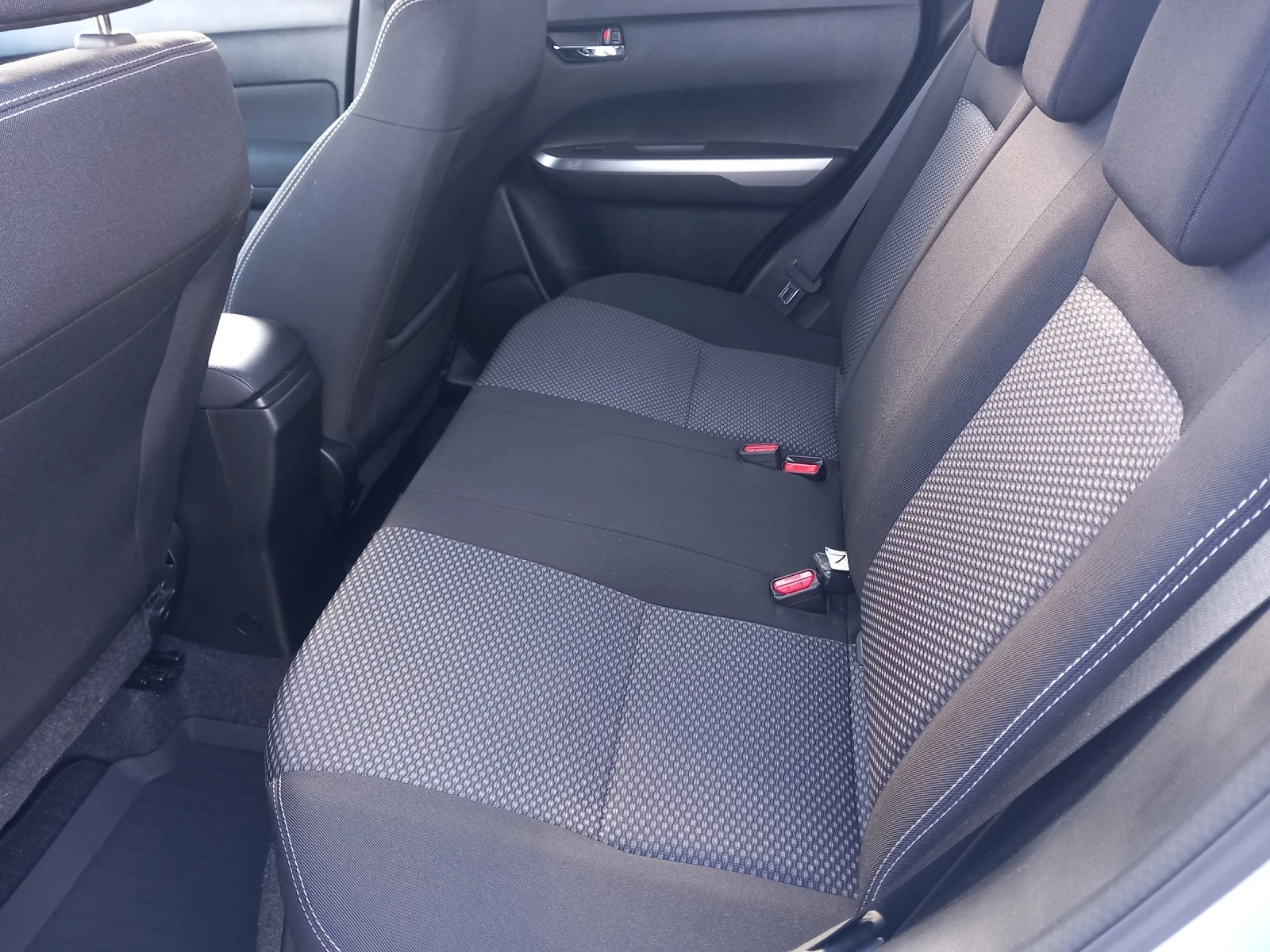 Suzuki Vitara GL+ , хибрид 48V, снимка 6 - Автомобили и джипове - 55585606