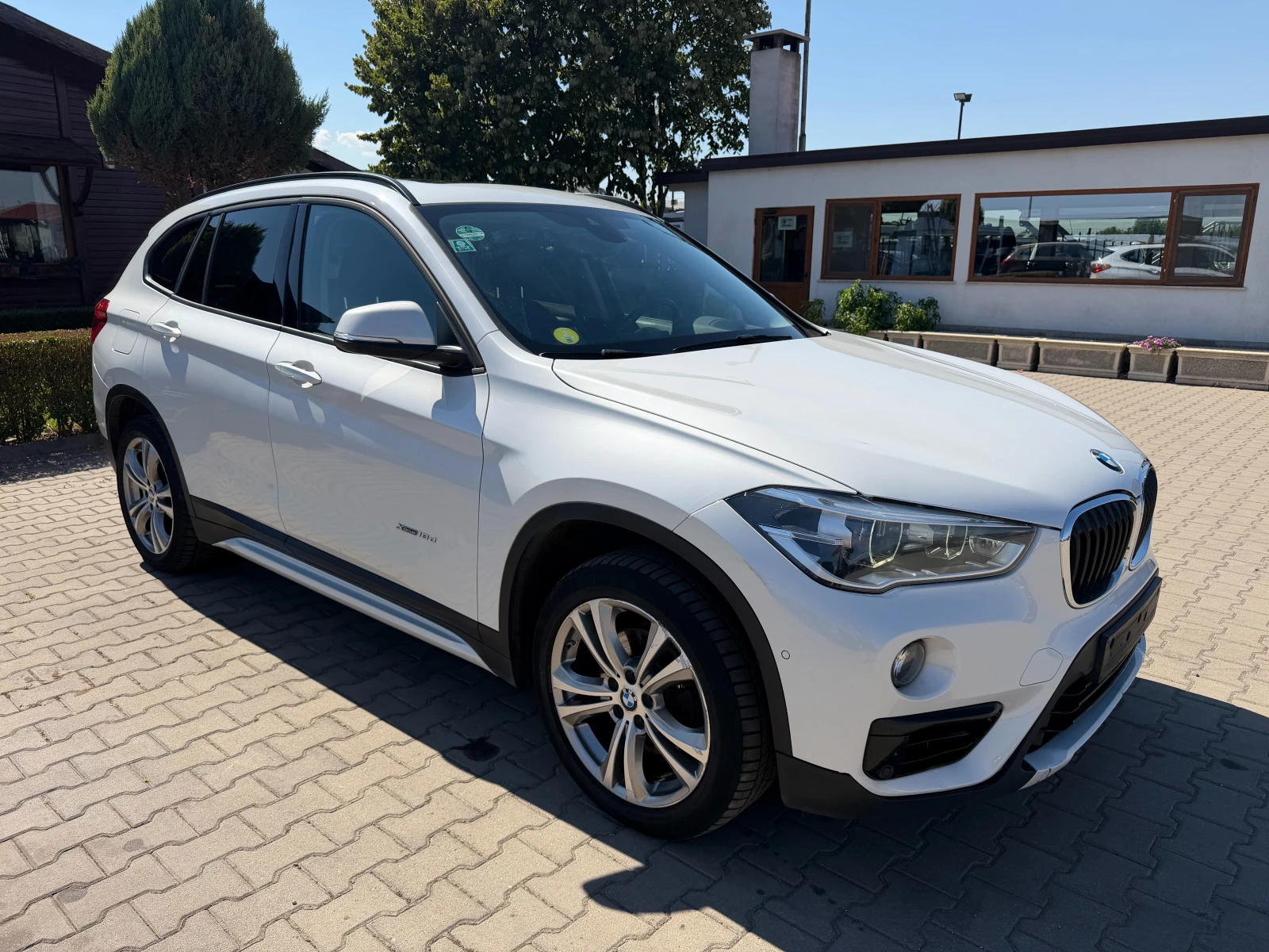 BMW X1 1.8 xDrive Sport Line AVTOMAT/PANPRAMA/KOJA/NAVI  , снимка 4 - Автомобили и джипове - 56130995