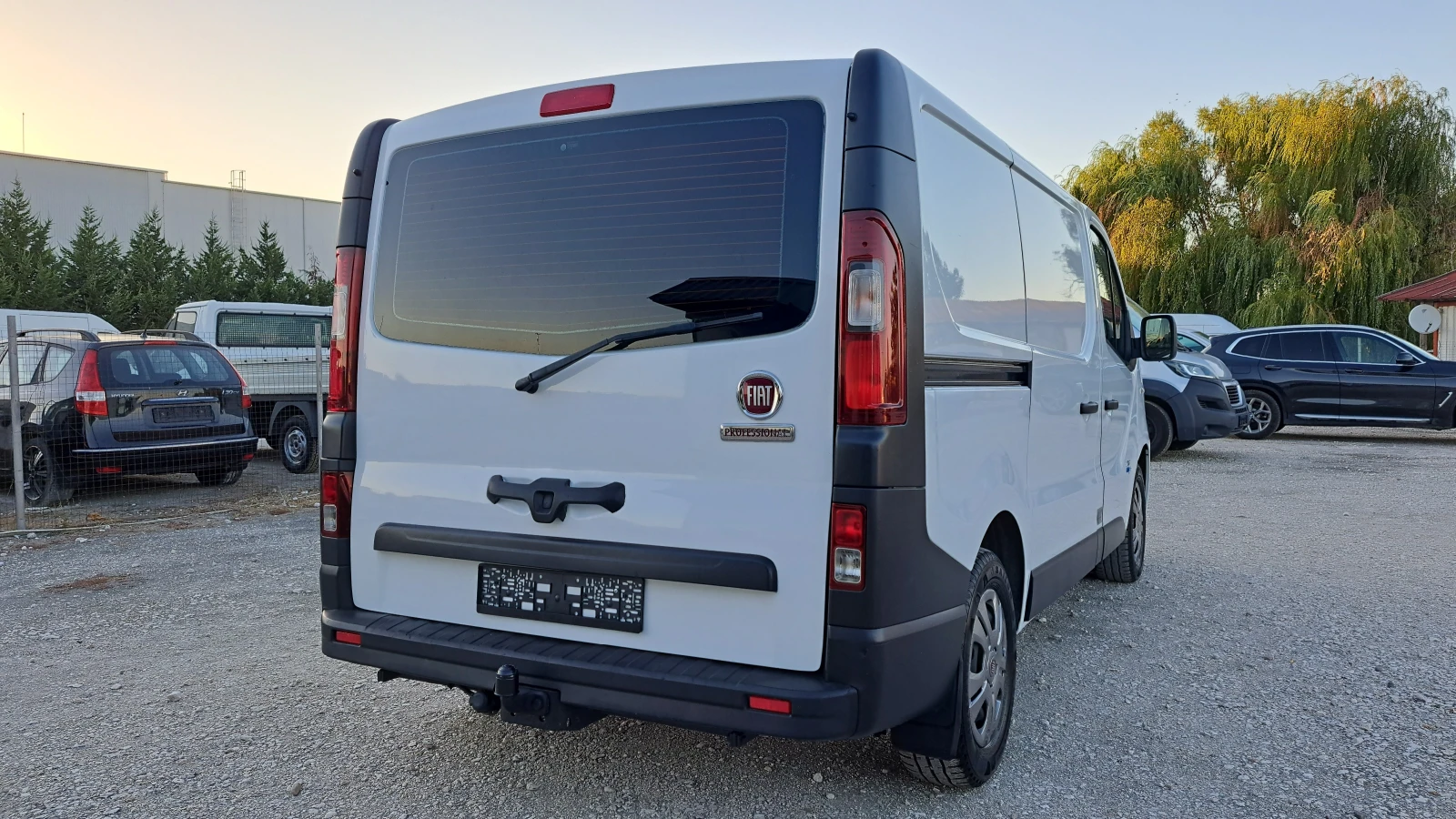 Renault Trafic 1.6DCI-125PS/178000км!!!КЛИМАТИК/LED/EURO6, снимка 4 - Бусове и автобуси - 55993979