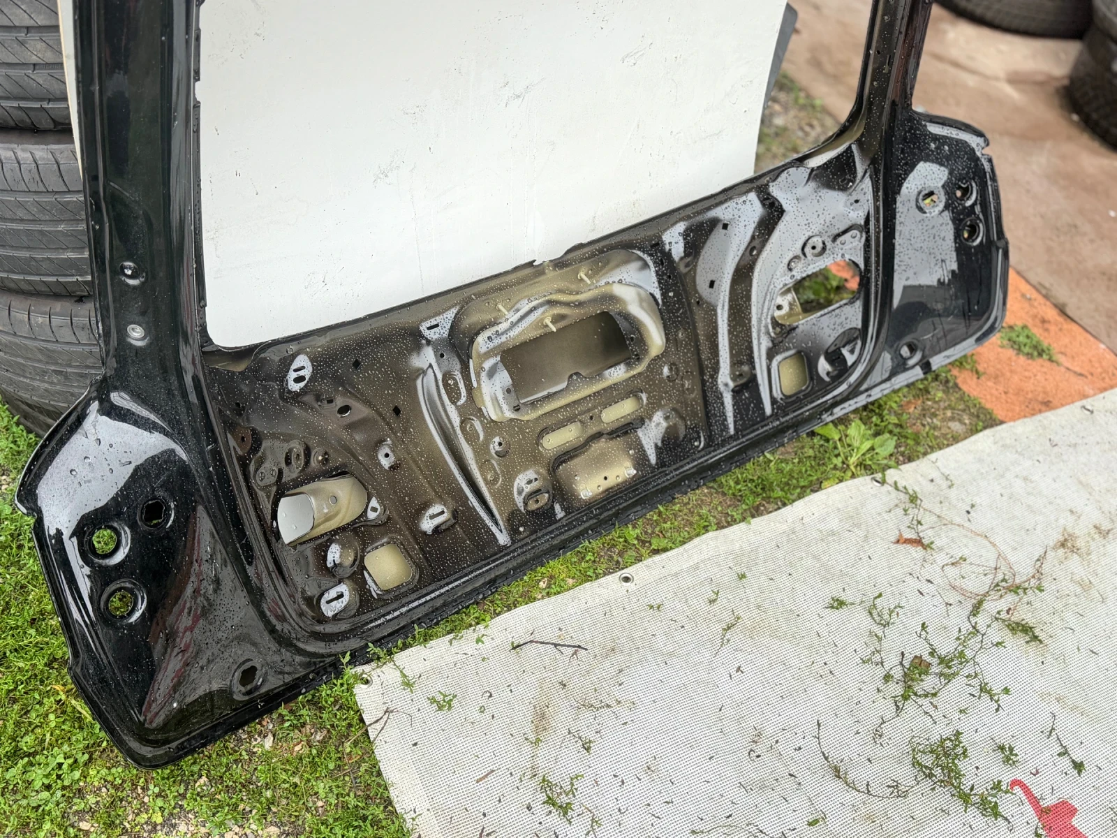 Заден капак багажник Audi Q3, снимка 6 - Части - 56738926