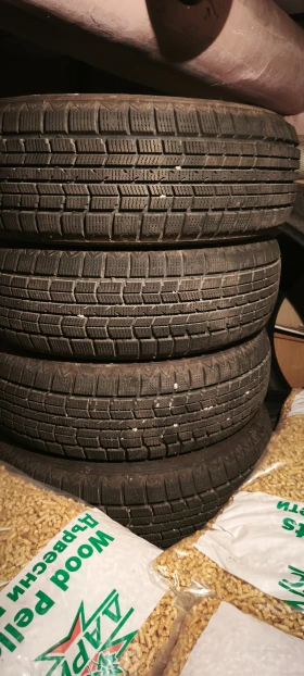 Гуми Зимни 175/65R14, снимка 1