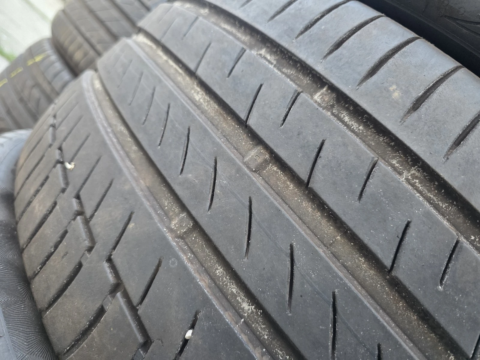 Гуми Летни 275/40R21, снимка 7 - Гуми и джанти - 56664502