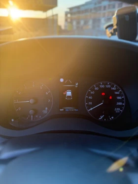 Обява за продажба на Toyota Yaris ~23 599 лв. - изображение 6