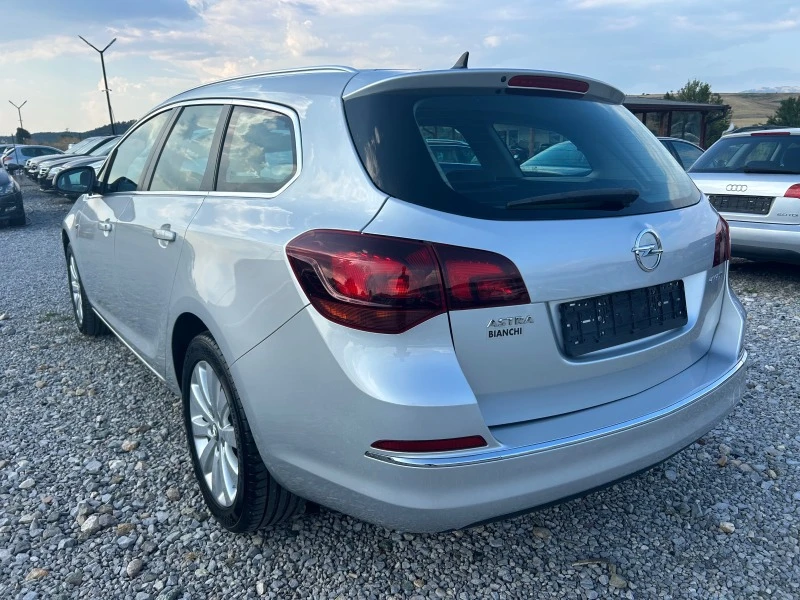 Opel Astra 1.6CDTi-Facelift, снимка 6 - Автомобили и джипове - 46356202