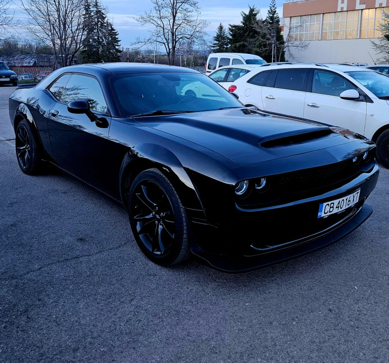 Dodge Challenger, снимка 2 - Автомобили и джипове - 45973073