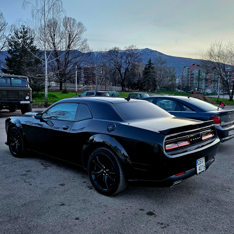 Dodge Challenger, снимка 4 - Автомобили и джипове - 45973073