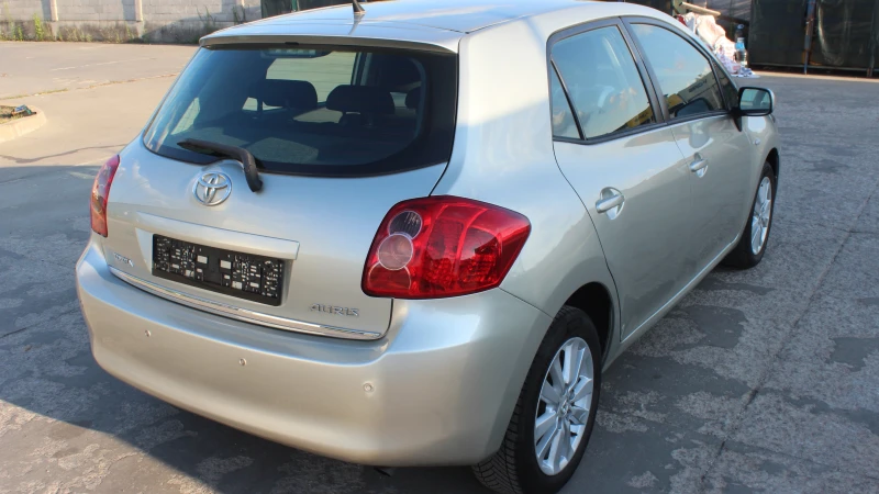 Toyota Auris 1.6 VVTI , 125к.с. АВТОМАТ, НАВИГАЦИЯ, УНИКАТ, снимка 6 - Автомобили и джипове - 46958657