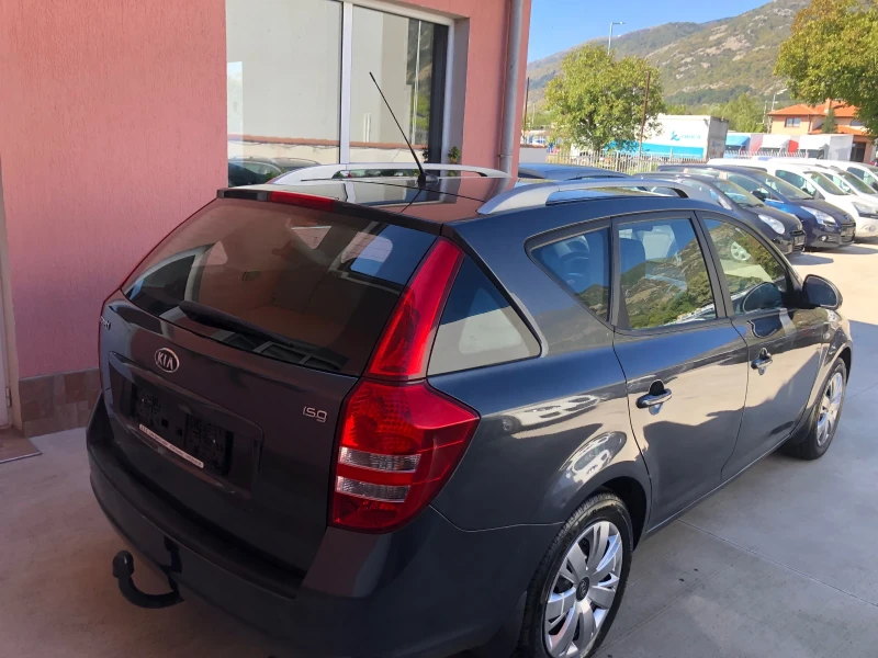 Kia Ceed 1.6, снимка 3 - Автомобили и джипове - 47393543