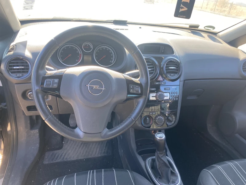 Opel Corsa 1.2, снимка 7 - Автомобили и джипове - 47876255