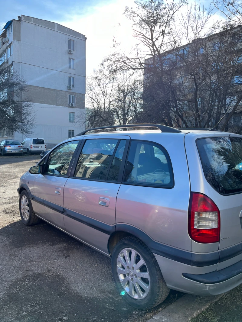 Opel Zafira, снимка 4 - Автомобили и джипове - 48823411