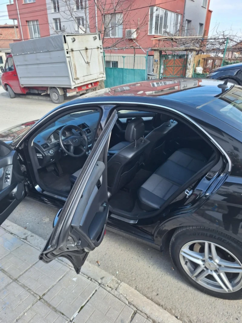 Mercedes-Benz C 220 2.2 CDI, снимка 8 - Автомобили и джипове - 49091334