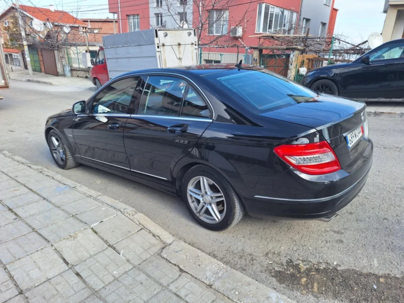 Mercedes-Benz C 220 2.2 CDI, снимка 3 - Автомобили и джипове - 49091334