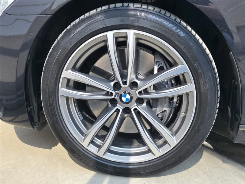 BMW 750 xDrive Sedan, снимка 5 - Автомобили и джипове - 50775880