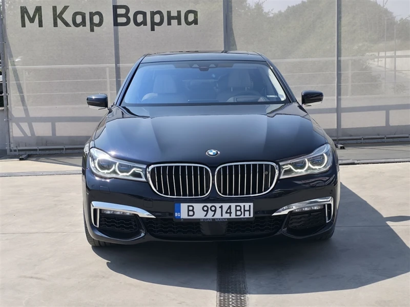 BMW 750 xDrive Sedan, снимка 10 - Автомобили и джипове - 50775880