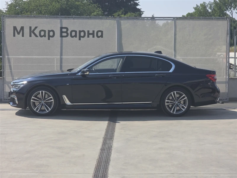 BMW 750 xDrive Sedan, снимка 3 - Автомобили и джипове - 50775880