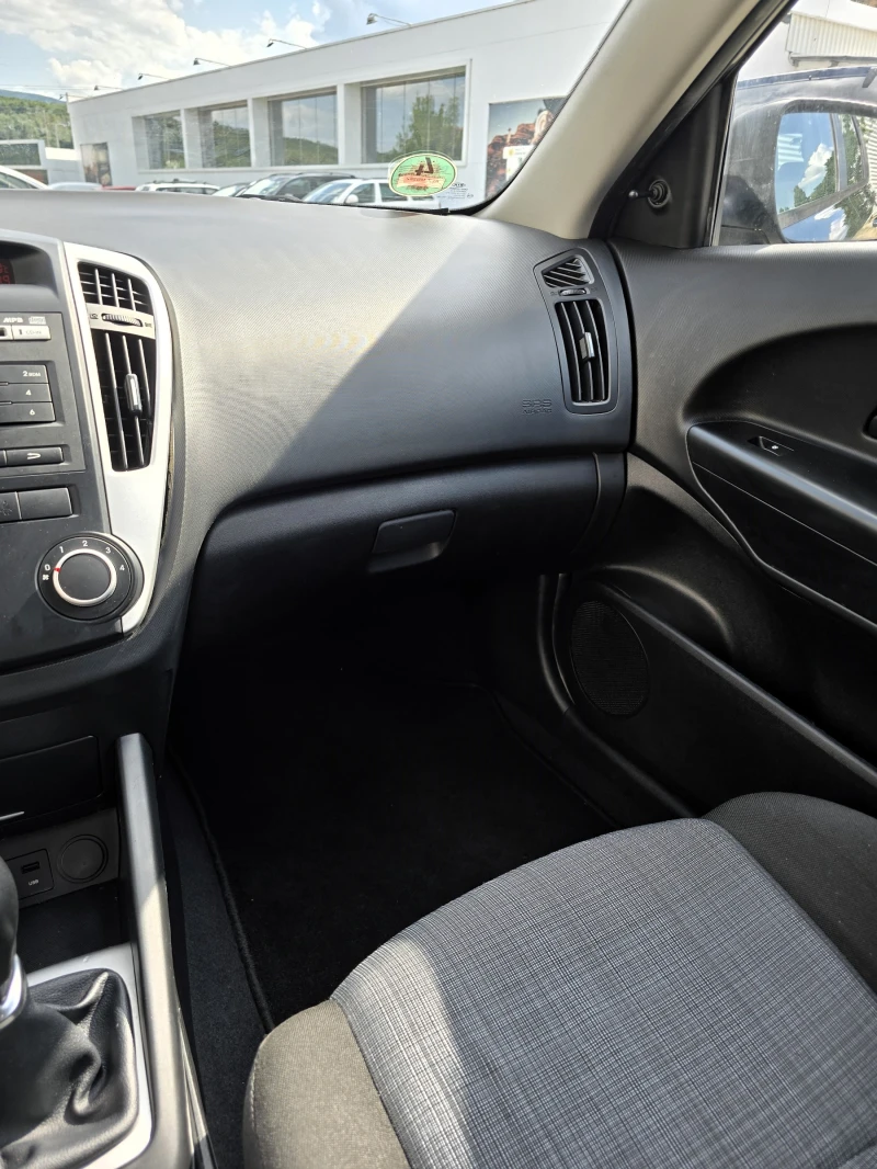 Kia Ceed Attract TUV, снимка 9 - Автомобили и джипове - 51060526
