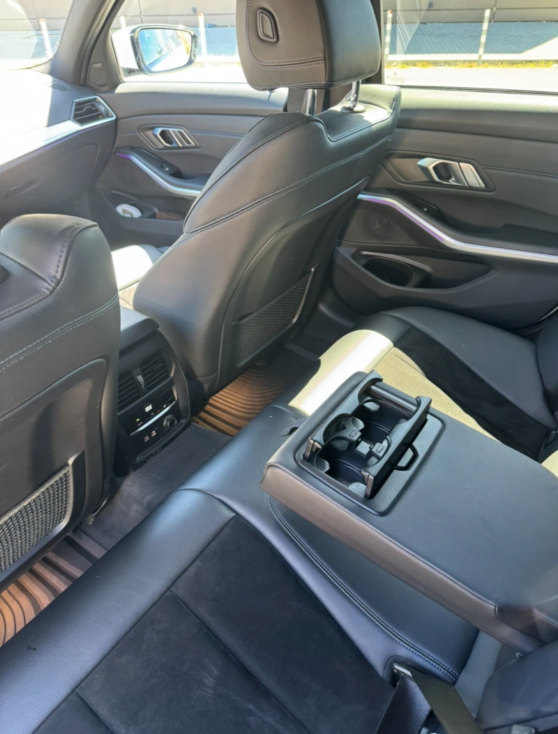 BMW 320  BMW 320d xDrive M Sport, снимка 7 - Автомобили и джипове - 52353969