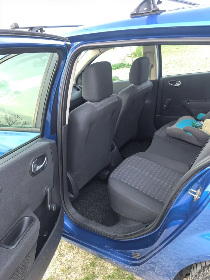 Renault Megane, снимка 12 - Автомобили и джипове - 52512104