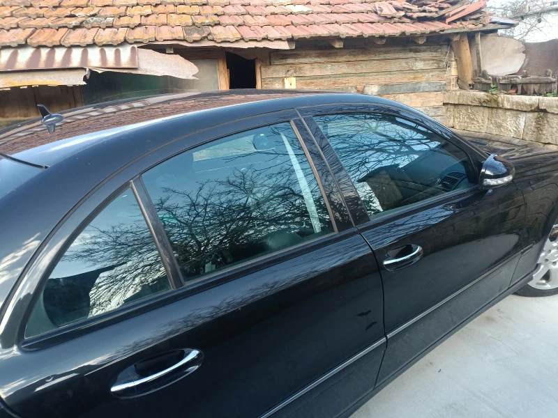 Mercedes-Benz E 280, снимка 12 - Автомобили и джипове - 52539602