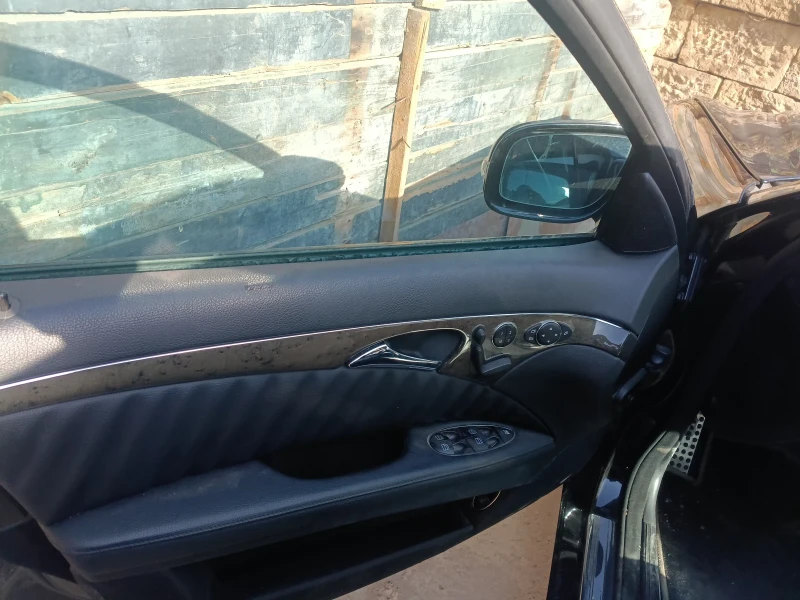 Mercedes-Benz E 280, снимка 6 - Автомобили и джипове - 52539602