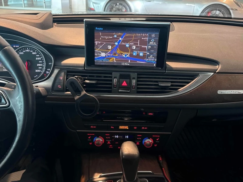 Audi A6 3.0L TDI Technik  CARFAX, снимка 9 - Автомобили и джипове - 53201570