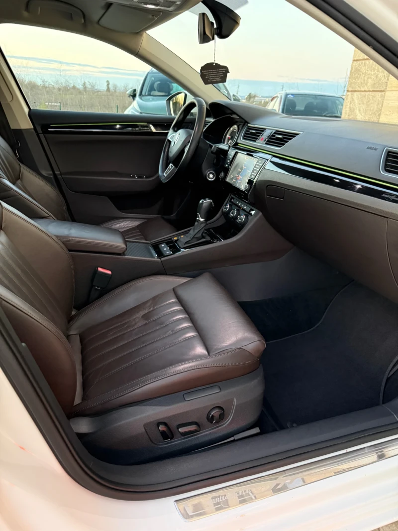 Skoda Superb 2.0TDI 190 4x4 Laurent&Klement KEYLESS FRONT ASSIS, снимка 10 - Автомобили и джипове - 53418646