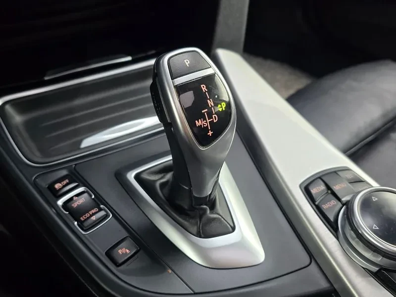 BMW 320 d-MSport - САМО 30% АВАНС, снимка 9 - Автомобили и джипове - 55706104