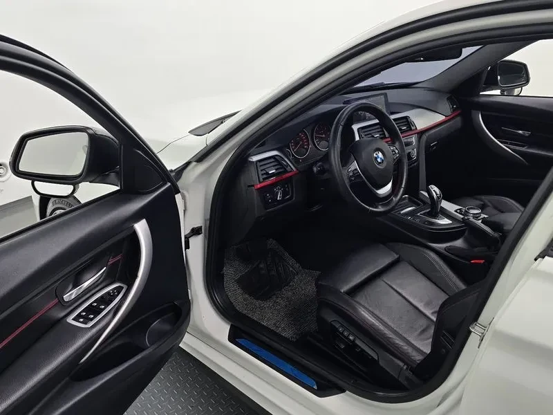 BMW 320 d-MSport - САМО 30% АВАНС, снимка 11 - Автомобили и джипове - 55706104