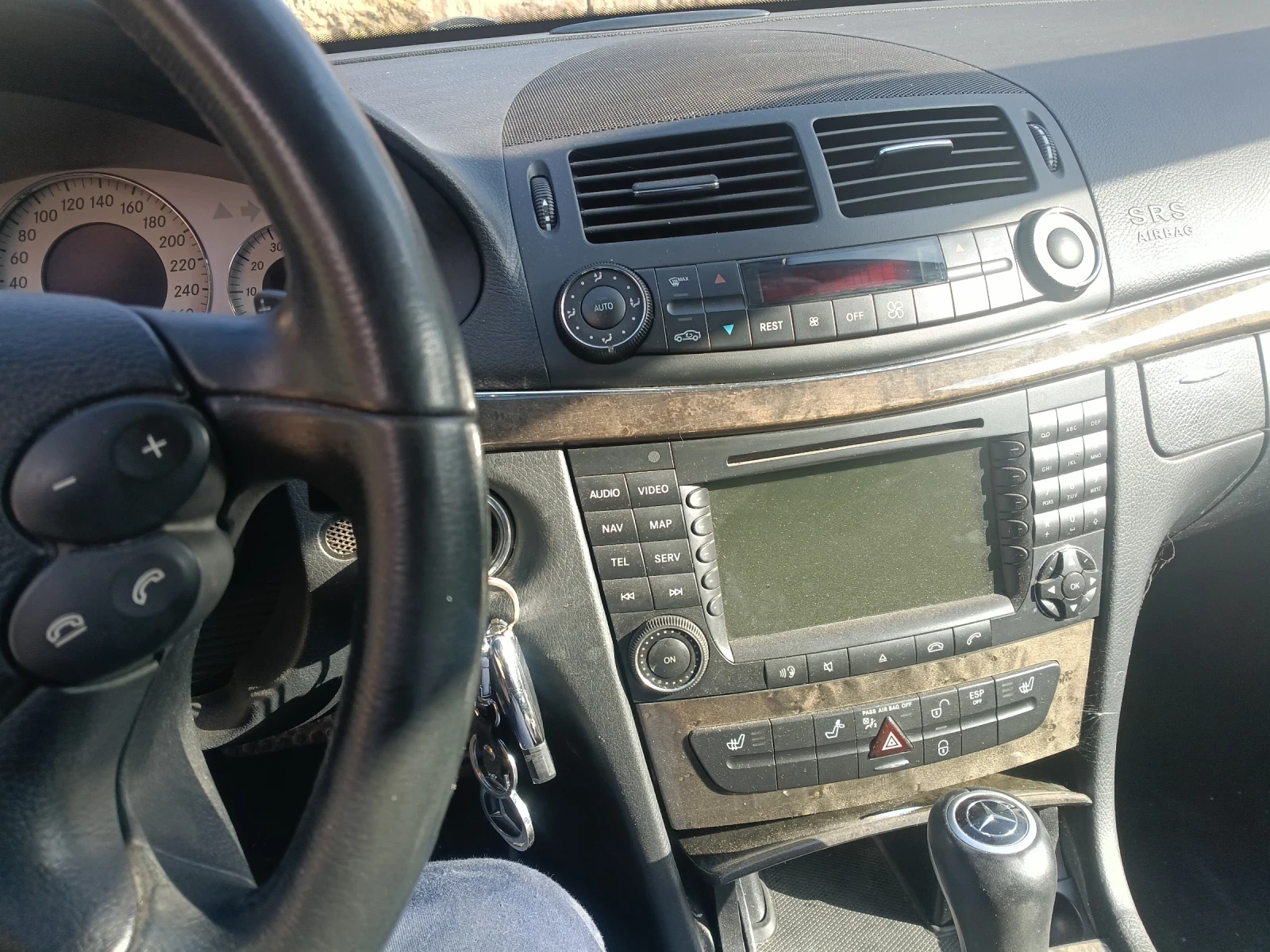 Mercedes-Benz E 280, снимка 1