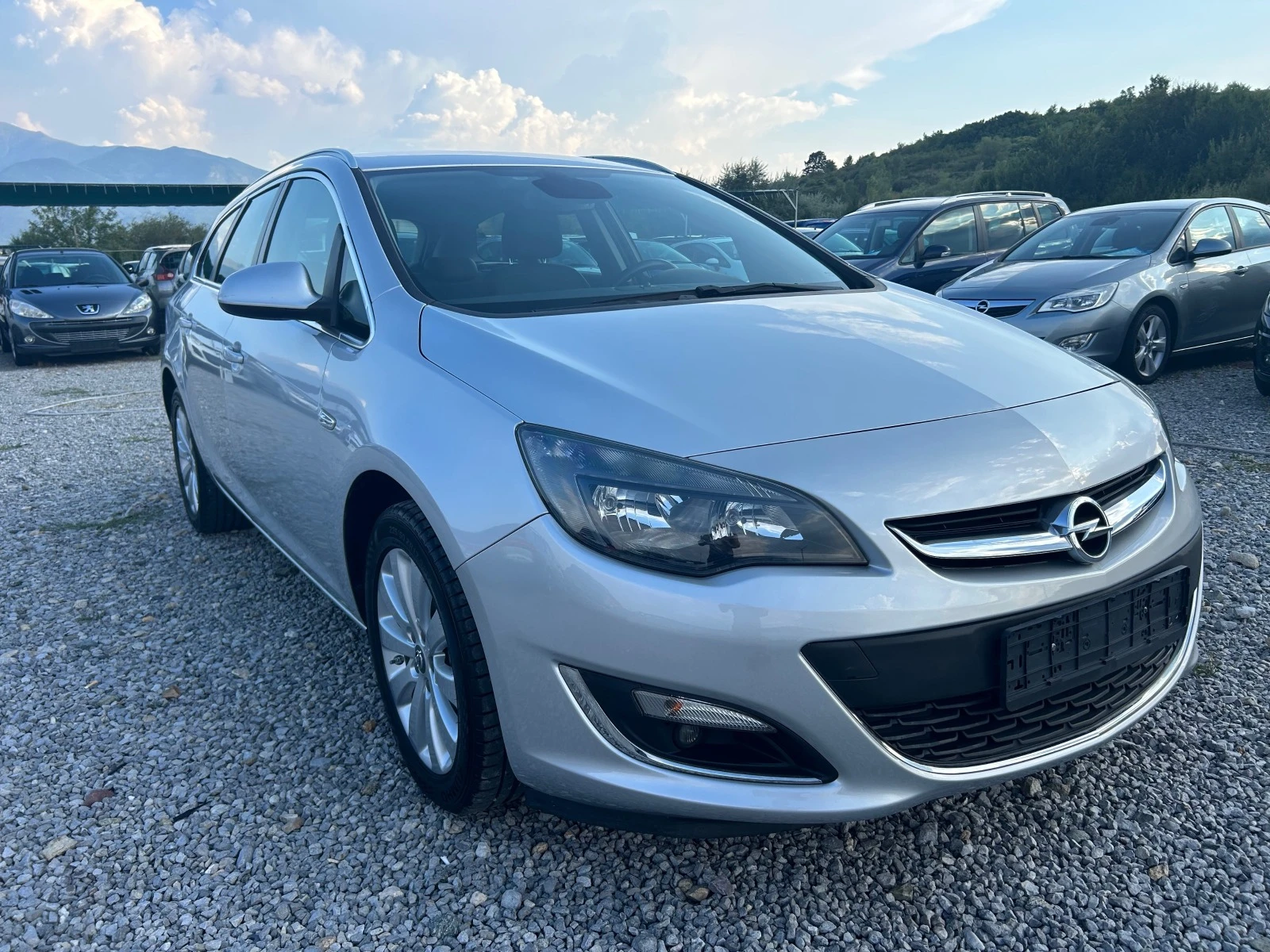 Opel Astra 1.6CDTi-Facelift - изображение 3