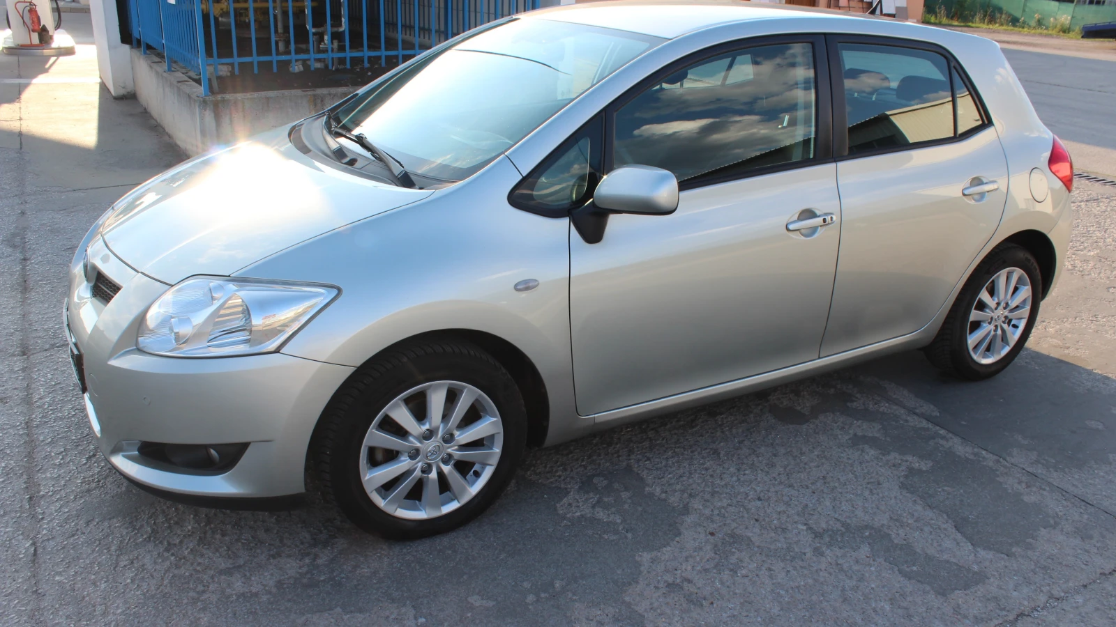 Toyota Auris 1.6 VVTI , 125к.с. АВТОМАТ, НАВИГАЦИЯ, УНИКАТ - изображение 9