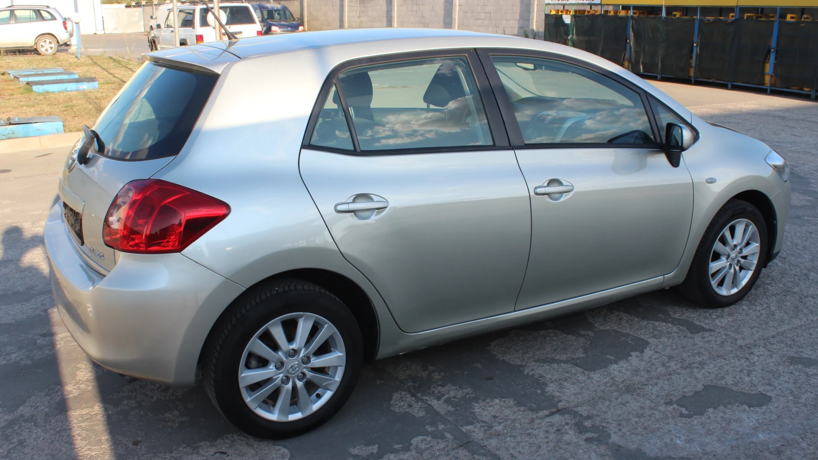 Toyota Auris 1.6 VVTI , 125к.с. АВТОМАТ, НАВИГАЦИЯ, УНИКАТ - изображение 5