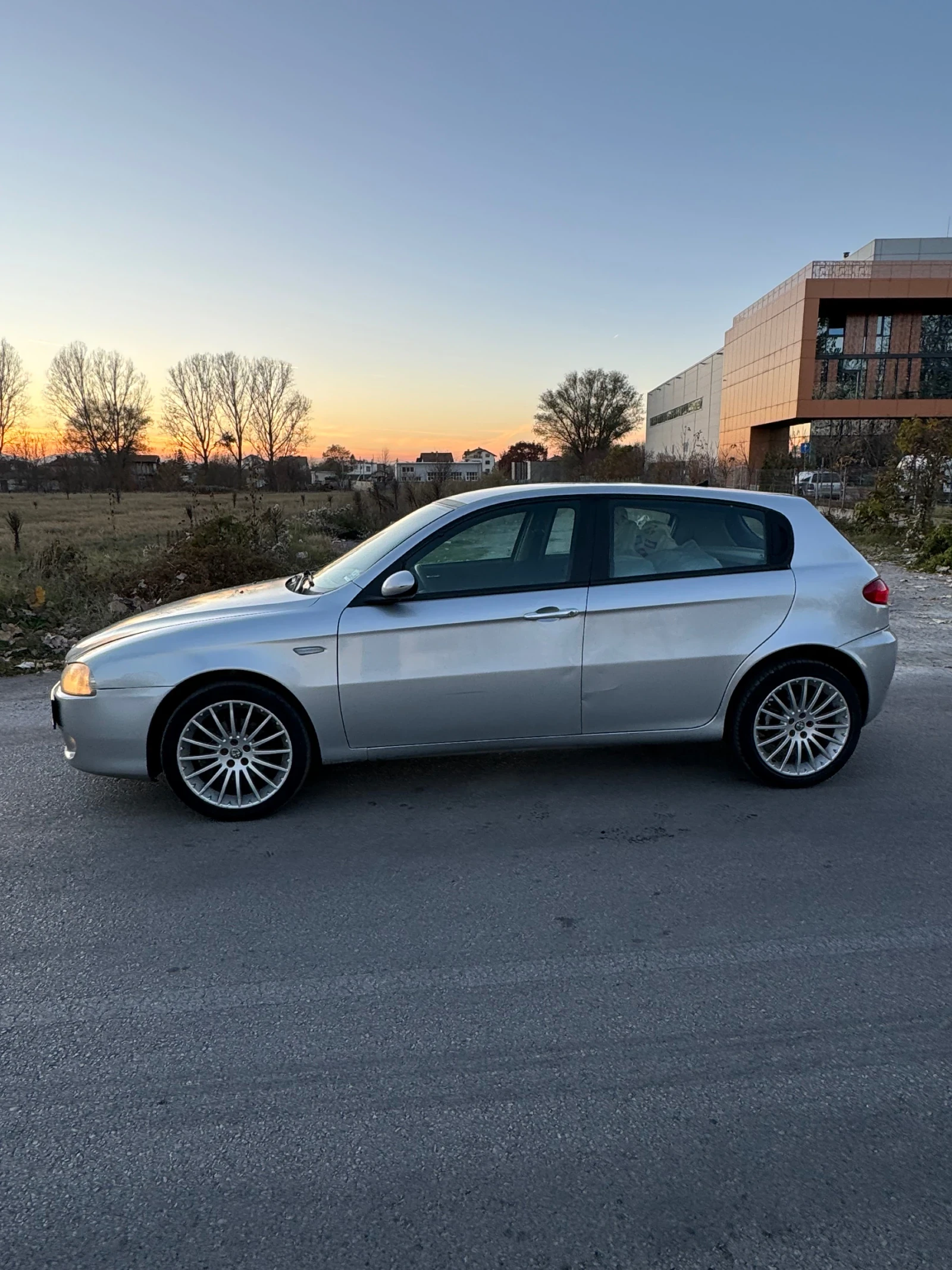 Alfa Romeo 147 1.9JTDm-150кс/6 скорости/2006г! - изображение 4