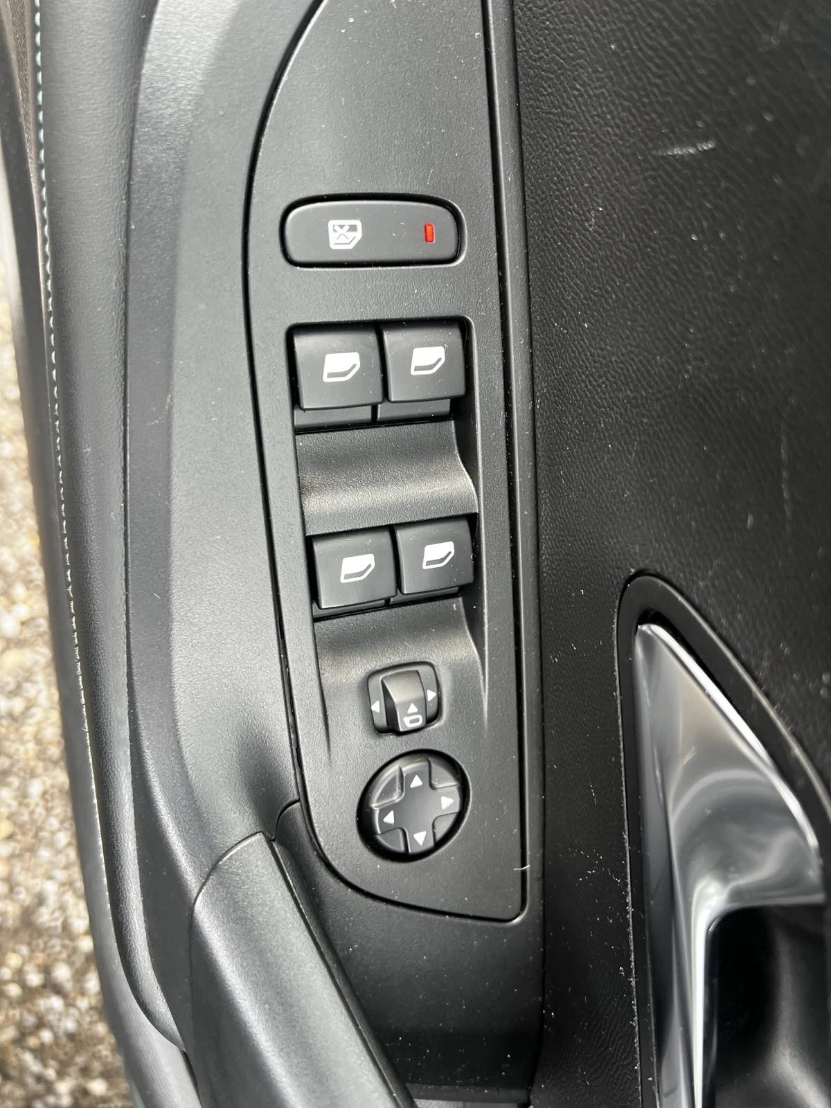 Peugeot 2008 Allure 3D    Carplay Navi LED | Mobile.bg   13