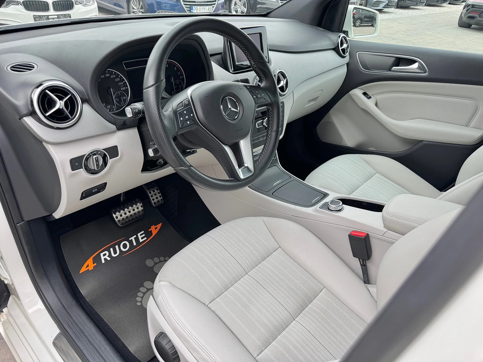 Mercedes-Benz B 180 CDi * Premium*  - изображение 8