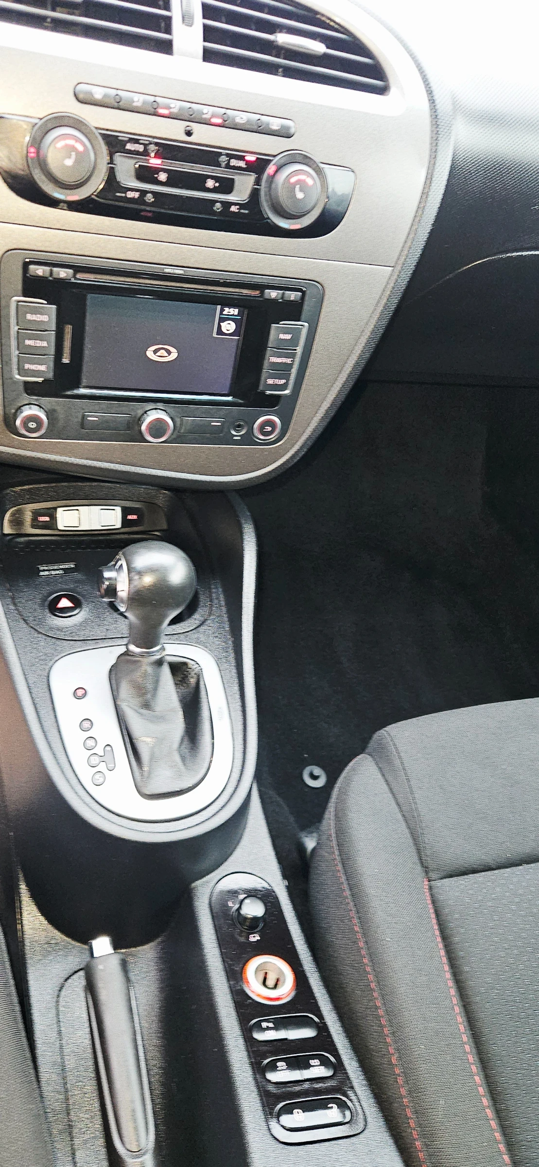 Seat Leon CUPRA* FR* NAVI* AVTOMAT* 2.0TDI* 170ks* COMMONRAI | Mobile.bg � ����������� 7