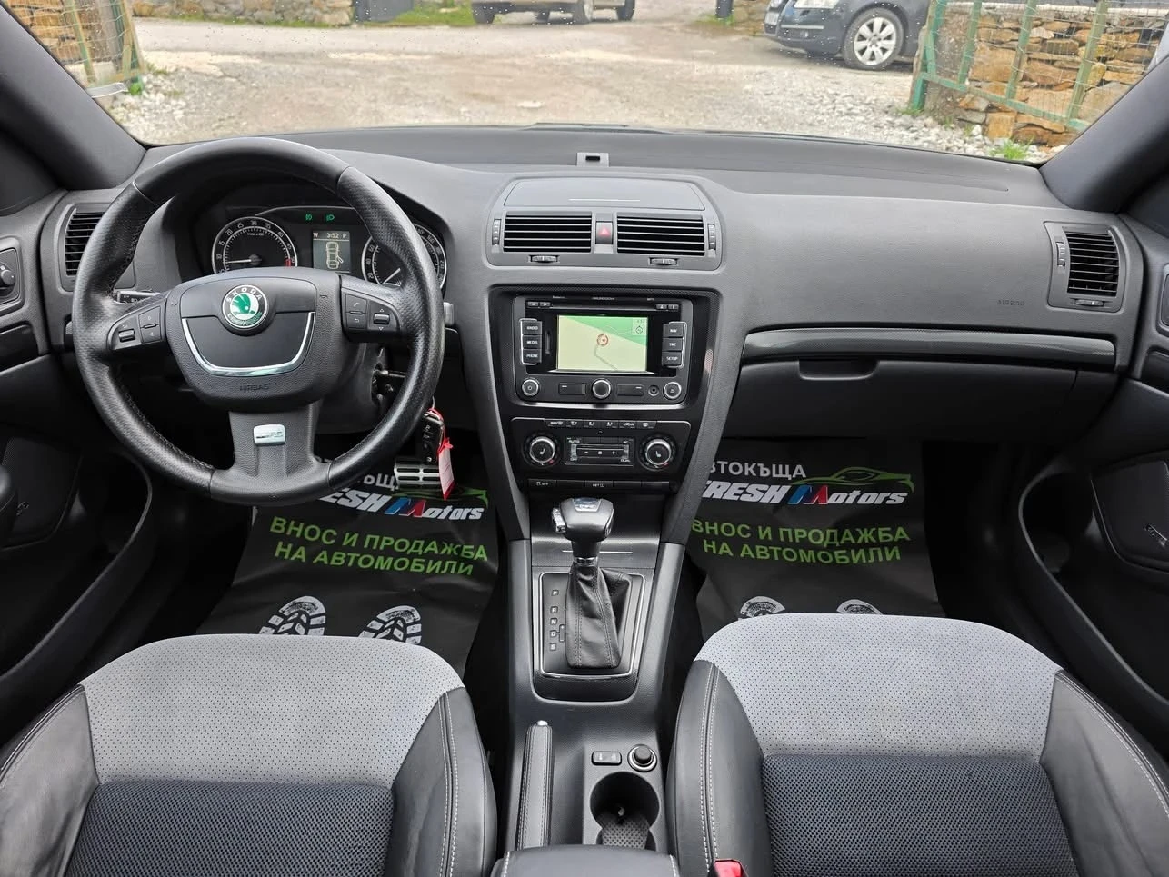Skoda Octavia 2.0TDI 170K.C. VRS / АВТОМАТ / ПОЛУ КОЖА , снимка 5 - Автомобили и джипове - 54086113