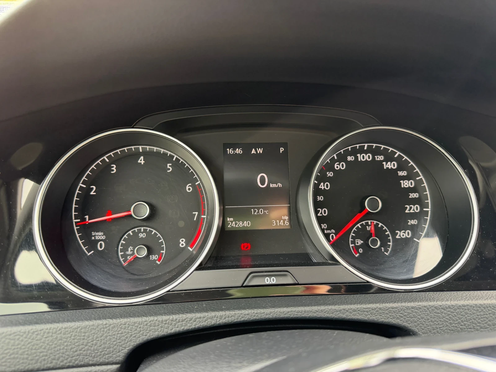 VW Golf 1.4 TSI Highline, снимка 8 - Автомобили и джипове - 54166724