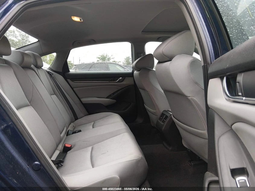 Honda Accord 1.5l Ex, снимка 8 - Автомобили и джипове - 54568907