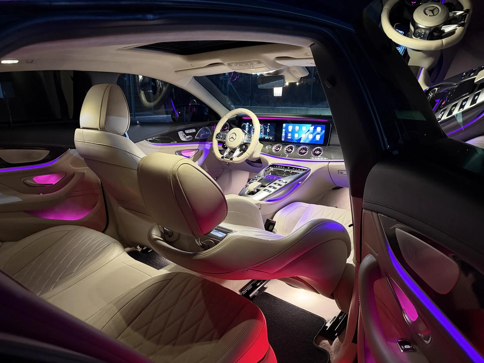 Mercedes-Benz AMG GT 63s 4matic+ / Ceramic / Designo / Manufaktur /Full, снимка 17 - Автомобили и джипове - 54748730